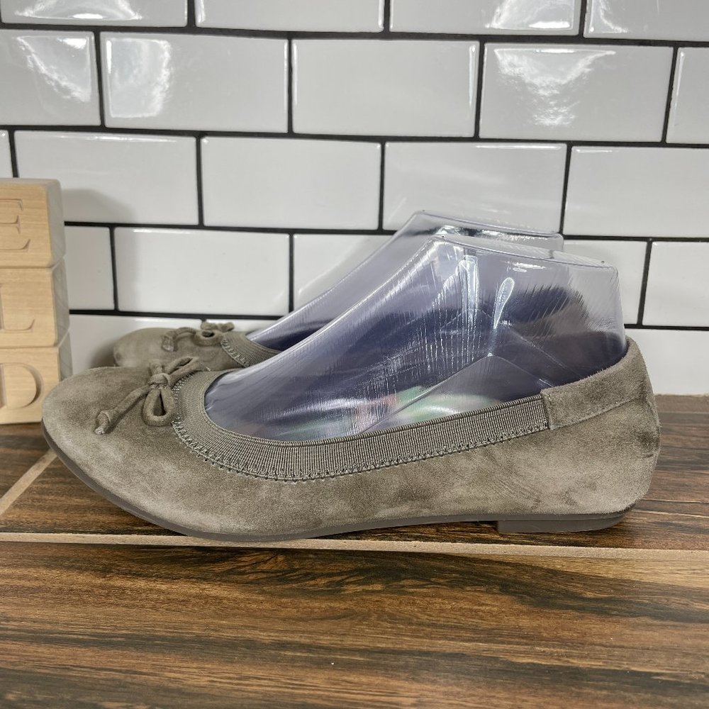 Vionic Matira Womens Size 6.5 Shoes Taupe Suede Bow Slip on Comfort Ballet Flats